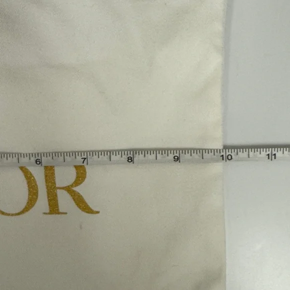 Dior Cream Bag with Gold Lettering - Picture 3 of 4